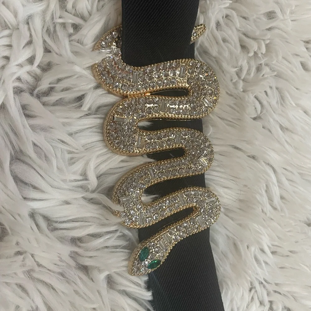 🐍 Glamorous Gold and Black Snake Rhinestone Belt - Picture 8 of 10